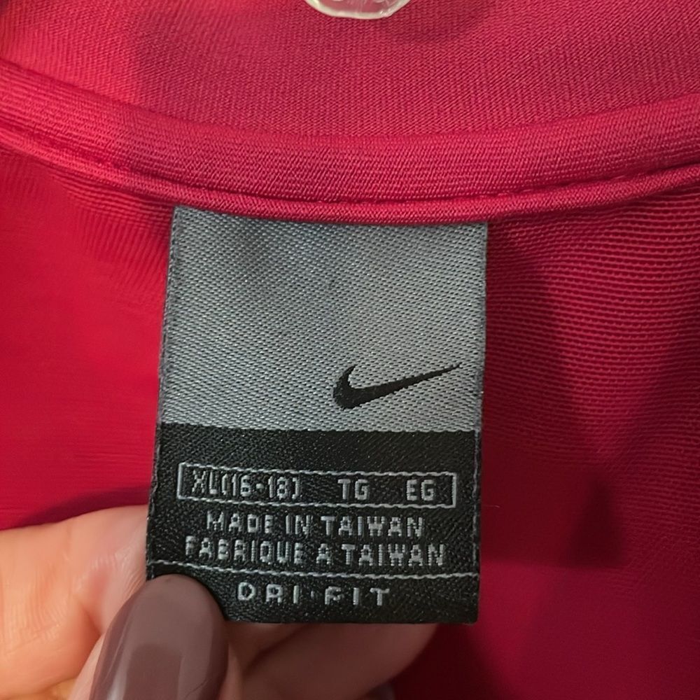 Nike pink and black dri fit women tank top shirt built in bra size 14-16 - Picture 3 of 6